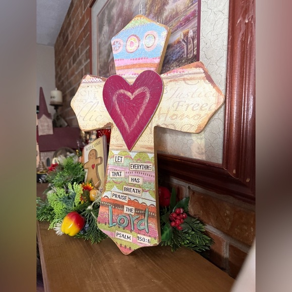 16” Colorful Decorative Cross with Heart Psalms 150:6 - Picture 4 of 10